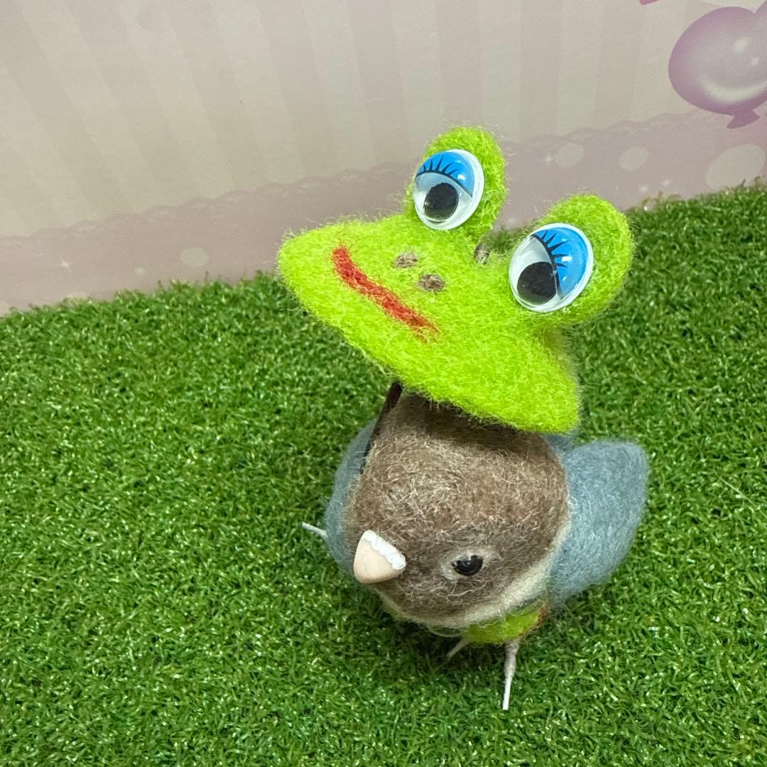 専用ページ　羊毛フェルト　傘でお出かけボタンインコ　鳥