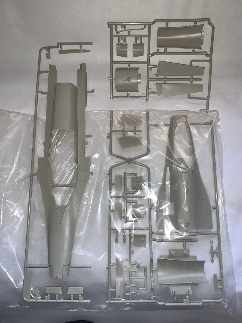 【送料無料】タミヤ1/32エアークラフトF-16CJ 箱無し　(訳あり)