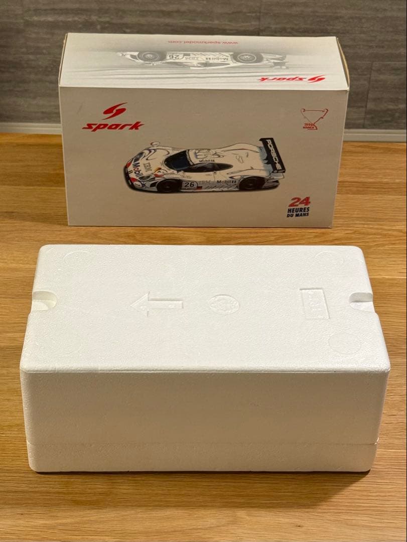スパーク1/18 ポルシェ 911 GT1 1998 Lemans winner
