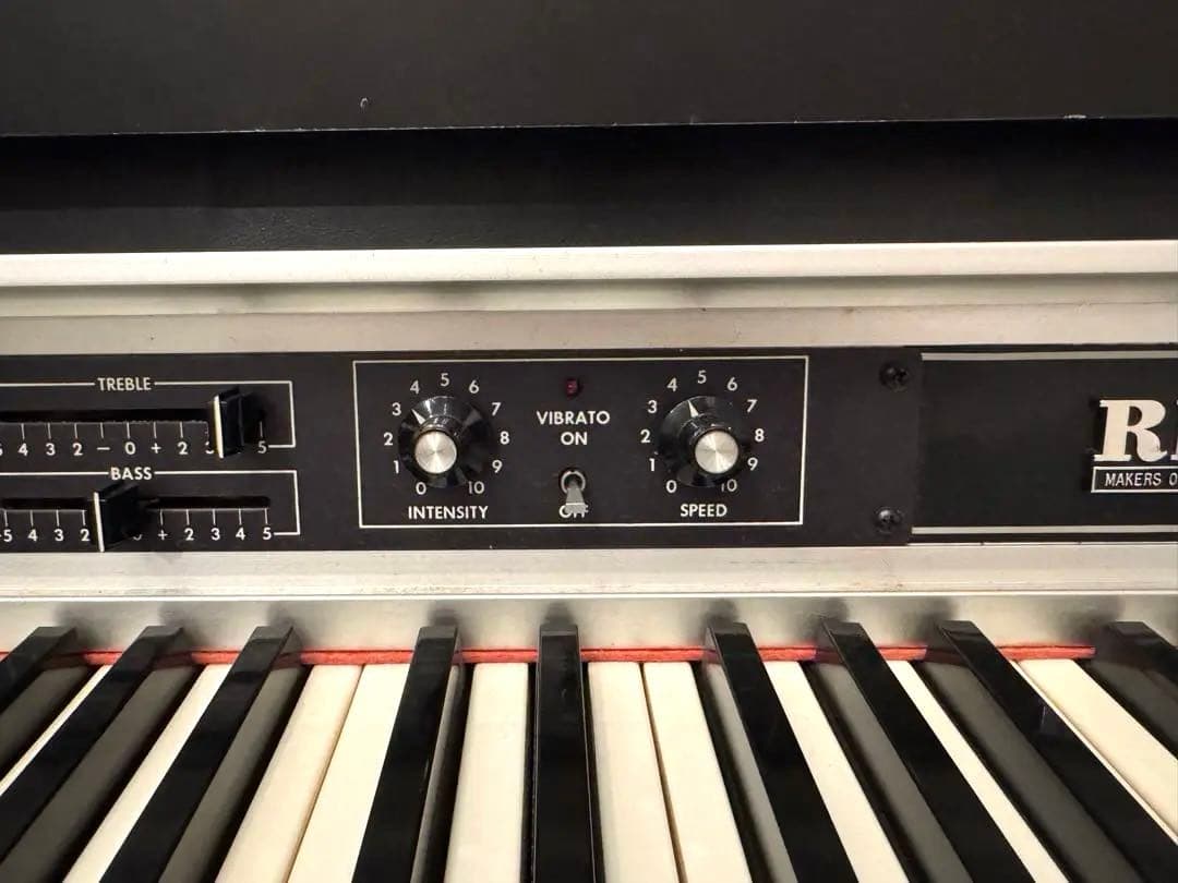 【送料込み】Rhodes Mk.II Suitcase 73鍵 木製鍵盤