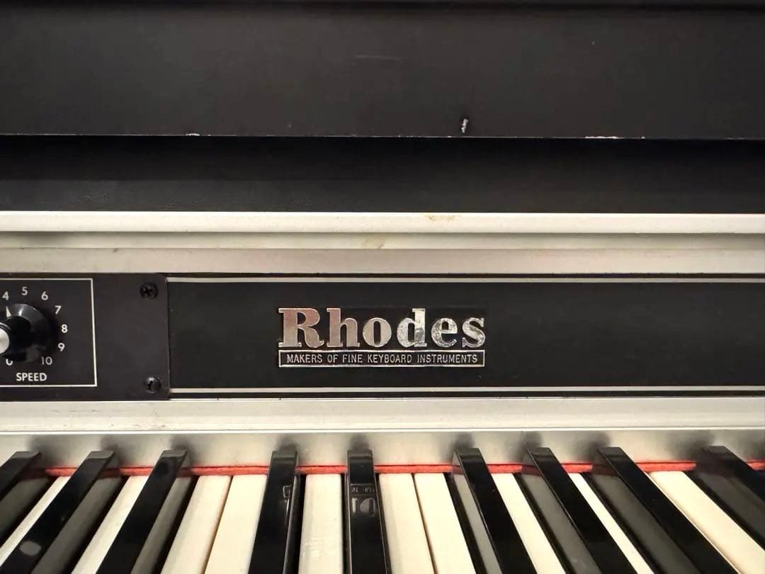 【送料込み】Rhodes Mk.II Suitcase 73鍵 木製鍵盤