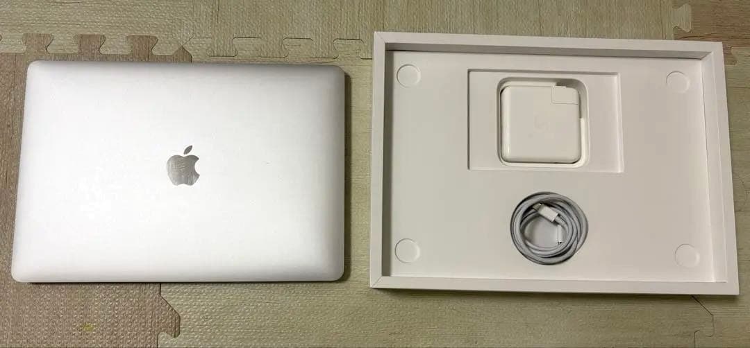 MacBook本体 MacBook Pro 13-inch 2.3GHz/32GB/512GB