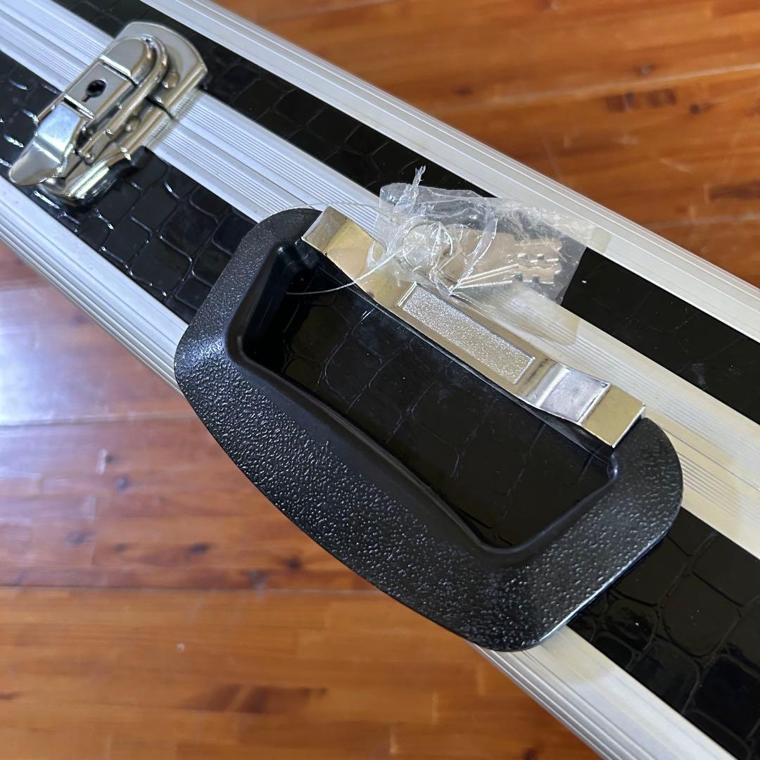 ◼️宮古島から◼️沖縄三線用◼️高級アルミハードケース◼️新品定価24200円◼️中古美品