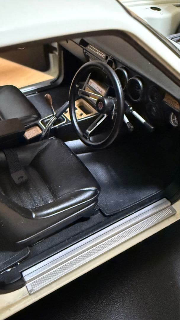 オートアート 1/18 スカイライン GT-R (KPGC10) ホワイト