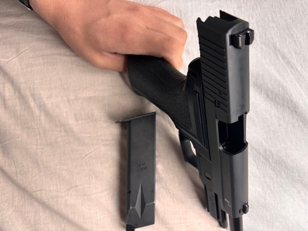 現行　東京マルイ P226E2　ガスブローバック　ガスガン　動画あり