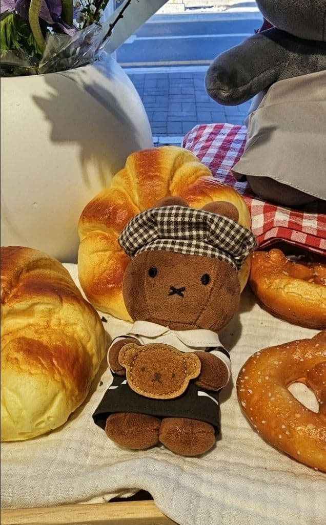 日本未発売 韓国限定 もち麦パンキーホルダー&ボリスパンポーチ セット