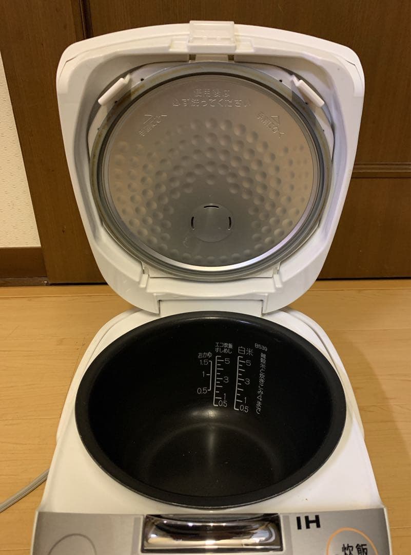 値下【美品】象印 極め炊き 5.5合炊き 炊飯器 IH炊飯ジャー NP-XB10