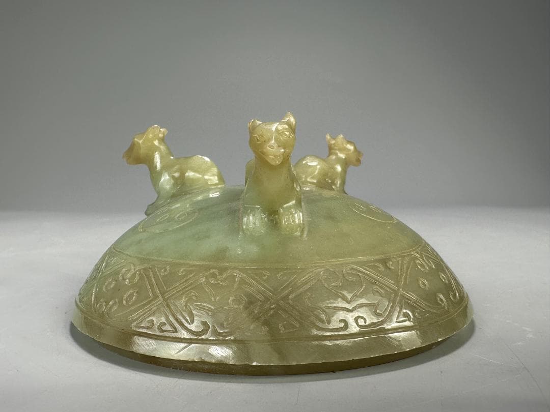 UM4-1中国美術　玉石製　青玉鼎式香炉　置物　時代物　唐物