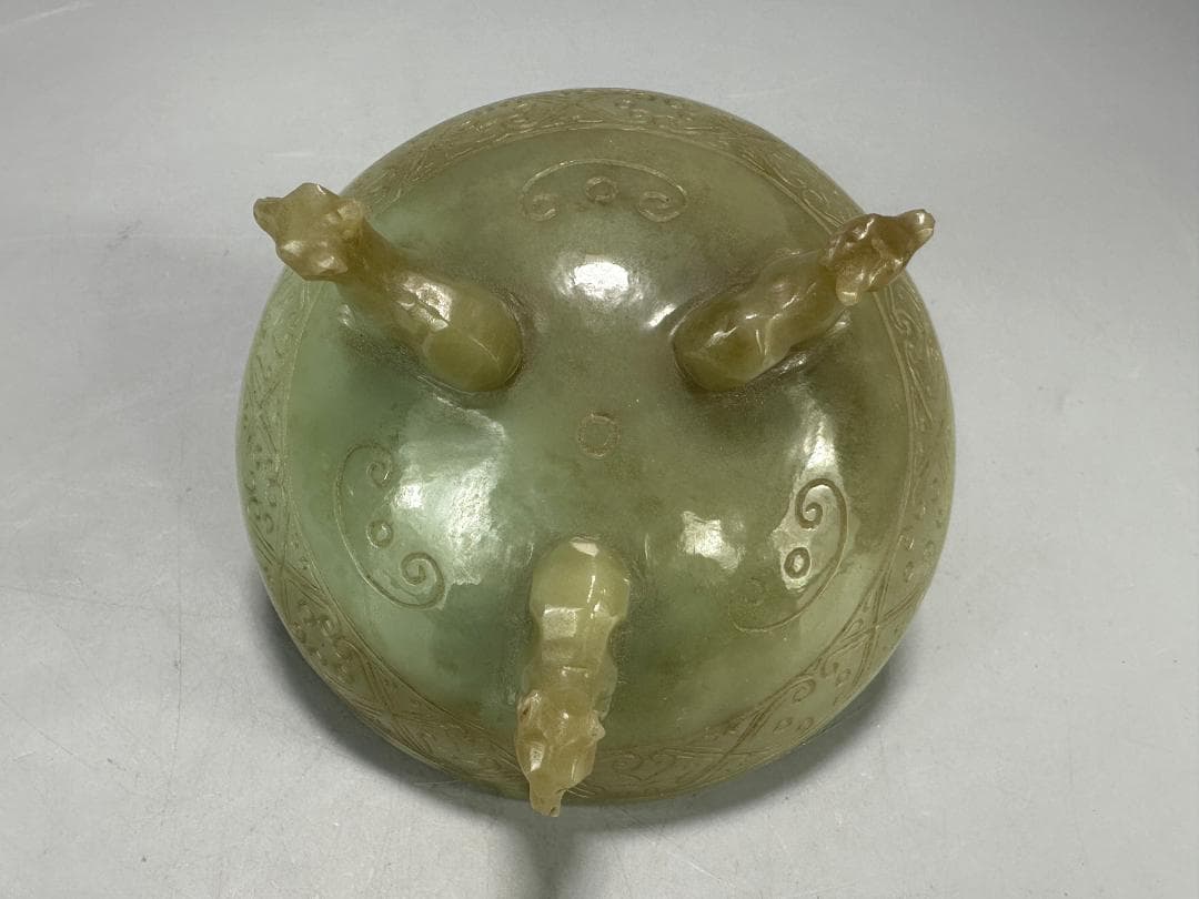 UM4-1中国美術　玉石製　青玉鼎式香炉　置物　時代物　唐物