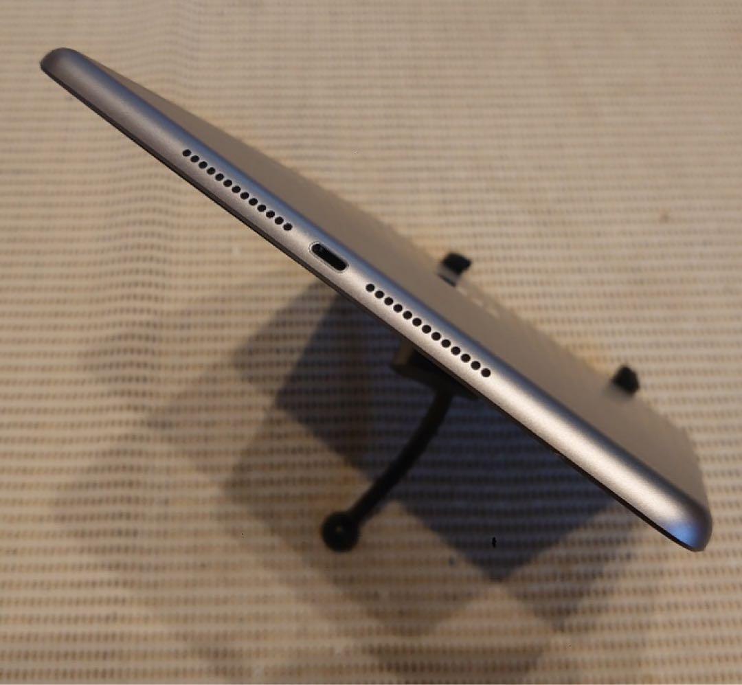 完動品液晶無傷iPad第6世代(A1893)本体128GB送料込CJF8M