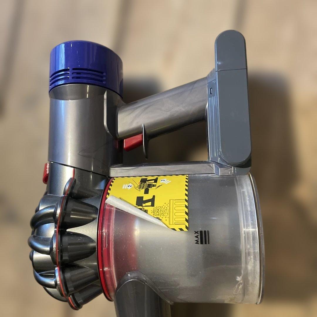 Dysonダイソン V7 掃除機　充電器付　コードレス　生活家電