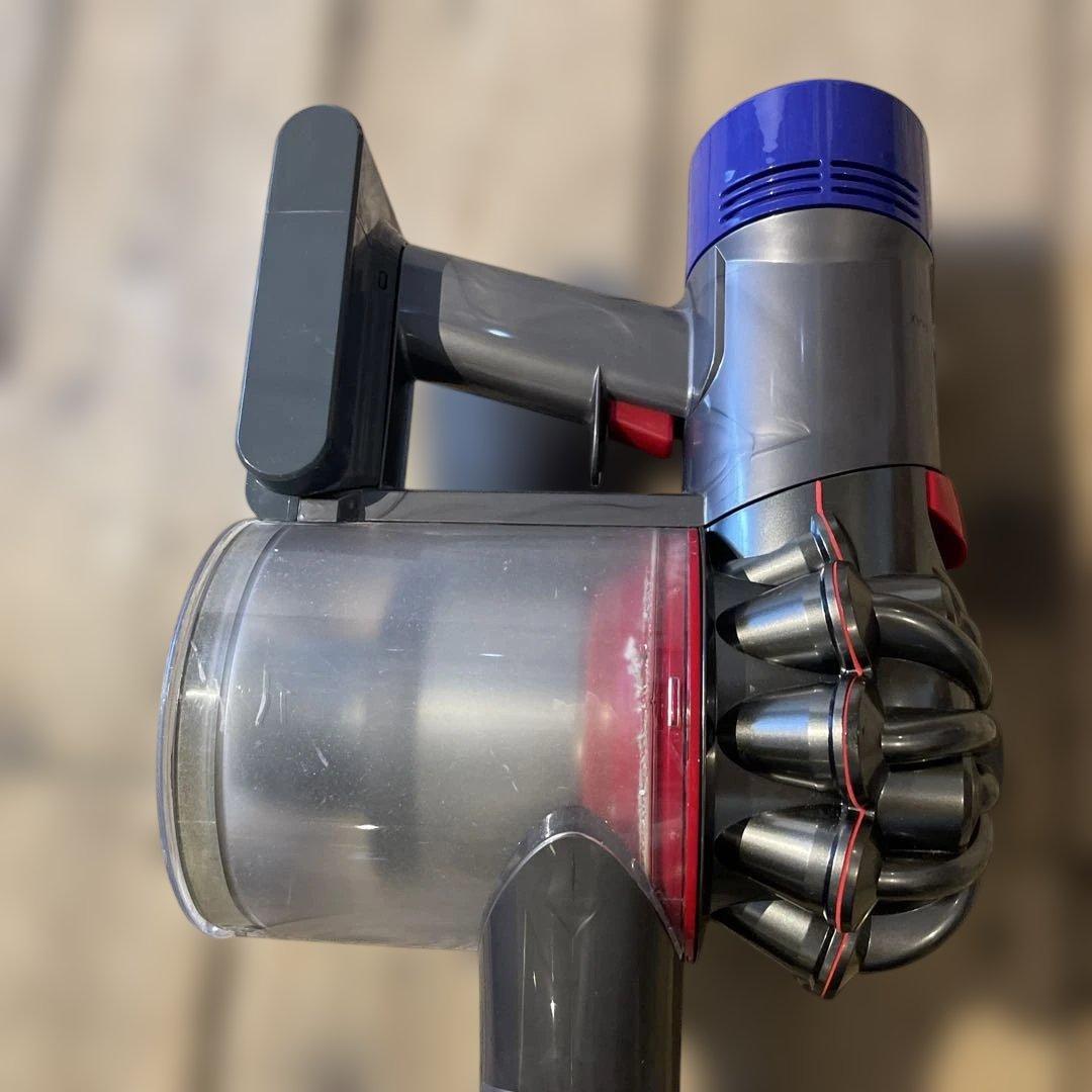 Dysonダイソン V7 掃除機　充電器付　コードレス　生活家電