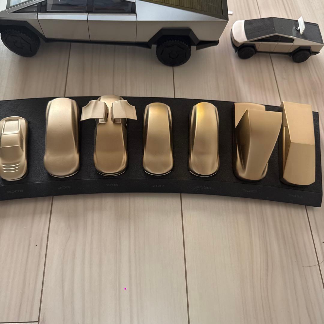 【早い者勝ち 本日19時までの購入限定】 テスラグッズ総額約10万円分まとめ売り