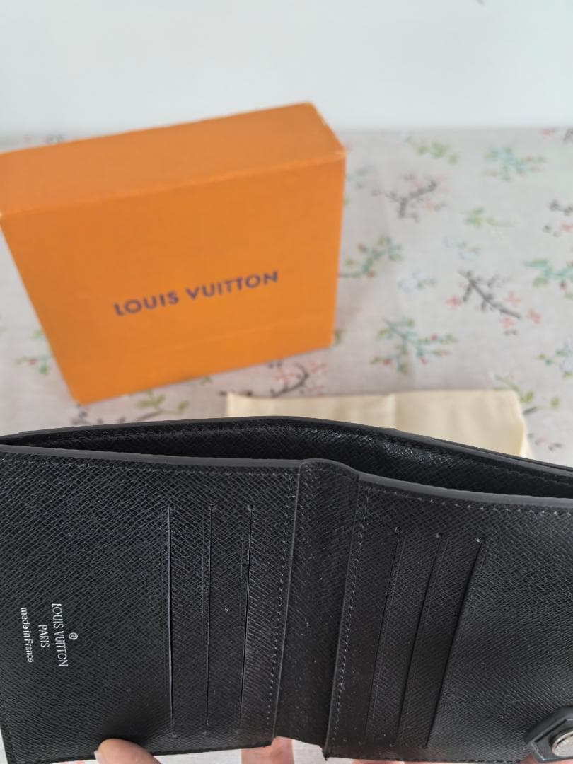 クラシック 暗めの柄 モノグラム 二つ折り財布多カードポケットジップ式小銭入れ