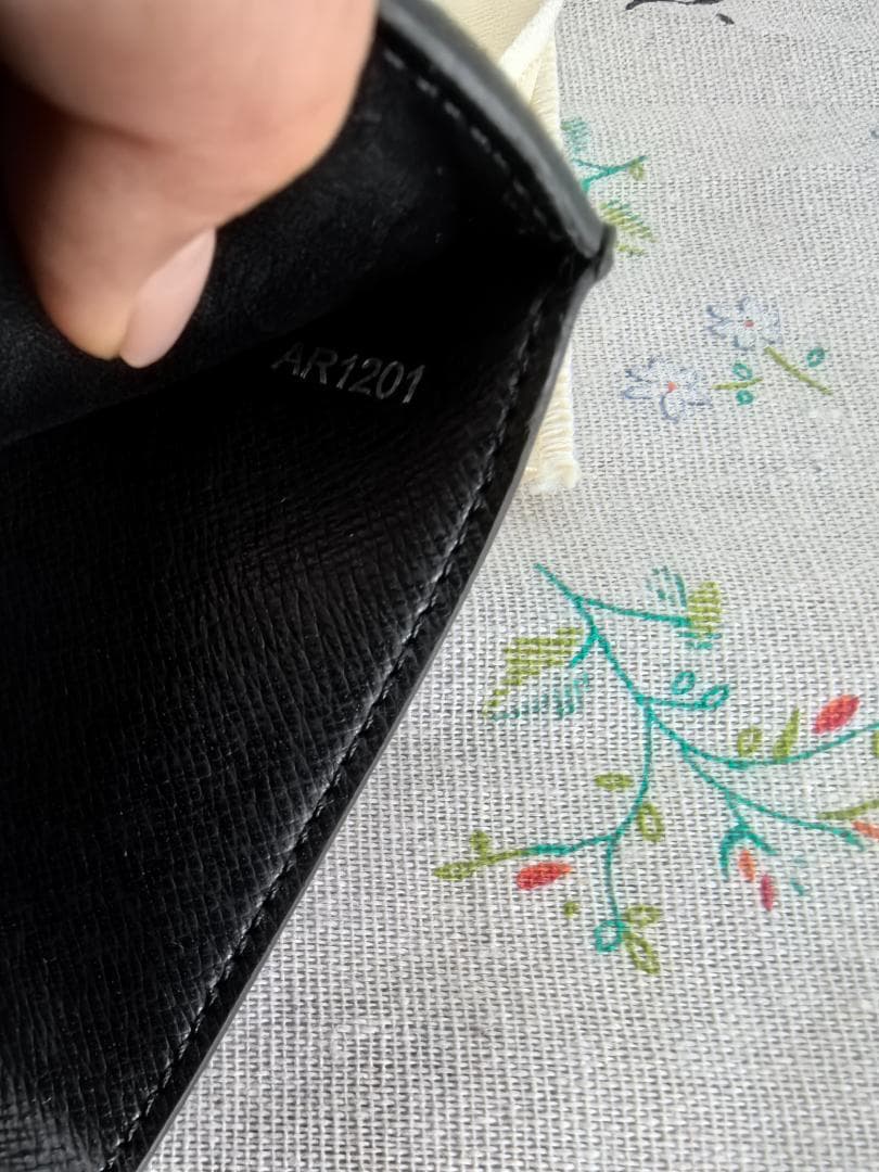 クラシック 暗めの柄 モノグラム 二つ折り財布多カードポケットジップ式小銭入れ