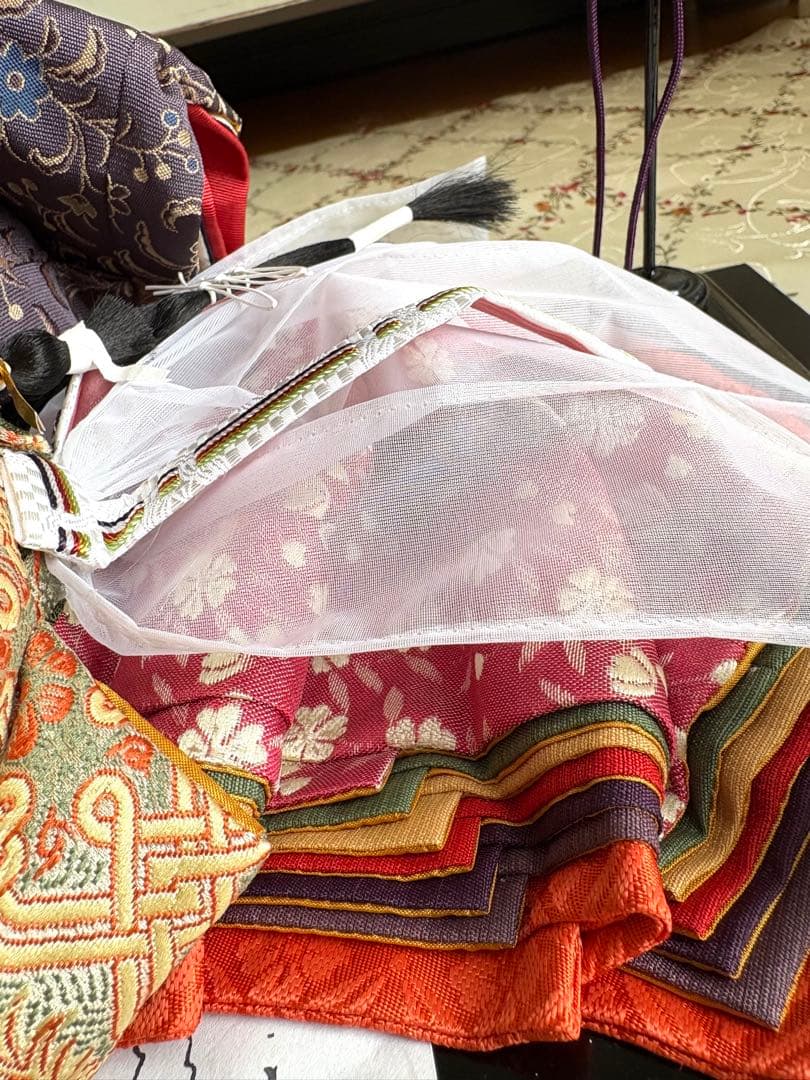 雛人形　コンパクト　ガラスケース付　親王飾り　立雛　桜　十二単　油灯　柴田家千代