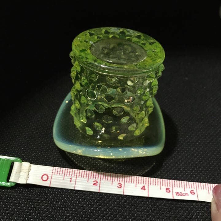 ホブネイルハット　フェントン　ウラン　ガラス　グラス　帽子　トパーズオパルセント