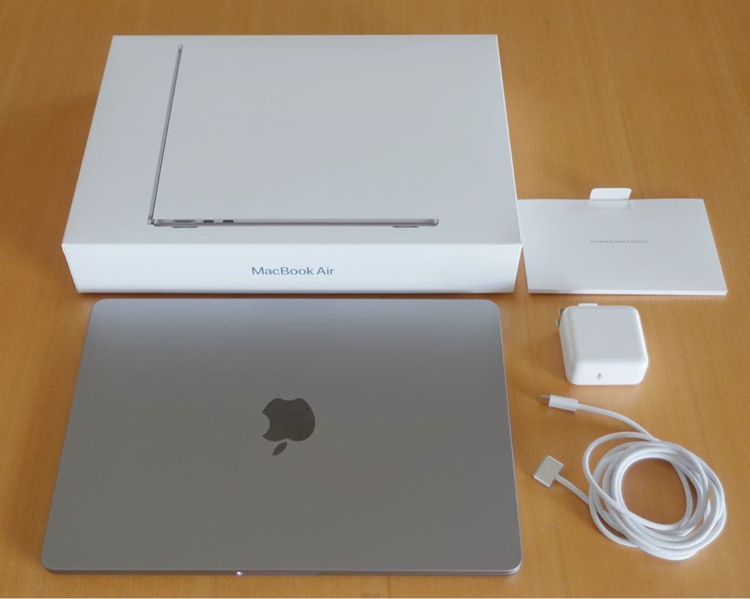 MacBook Air M3スペースグレー