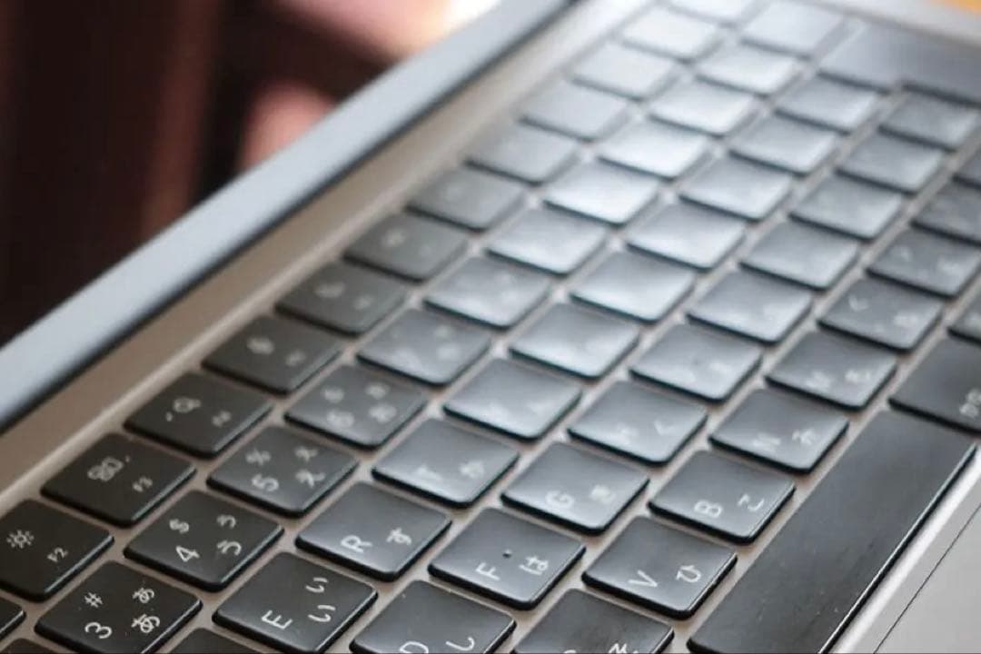 MacBook Air M3スペースグレー