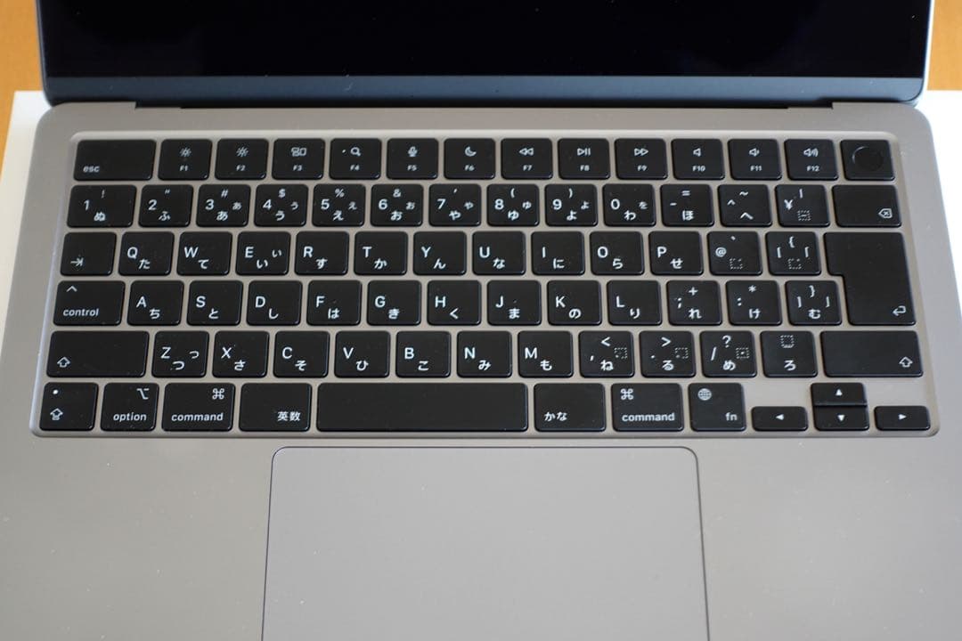 MacBook Air M3スペースグレー