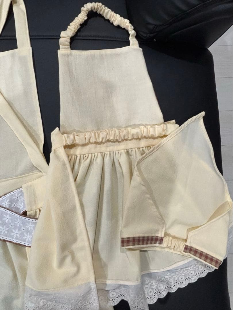 ハンドメイド　親子お揃いエプロン　大人フリーサイズ　子ども120〜130