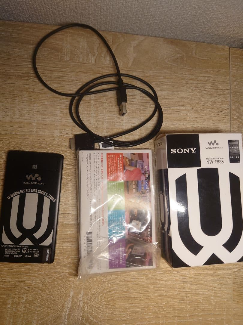 SONY NW-F885 UVERworld コラボウォークマン