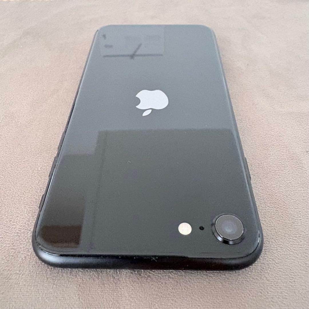 【中古品】iPhone SE2 64GB ブラック