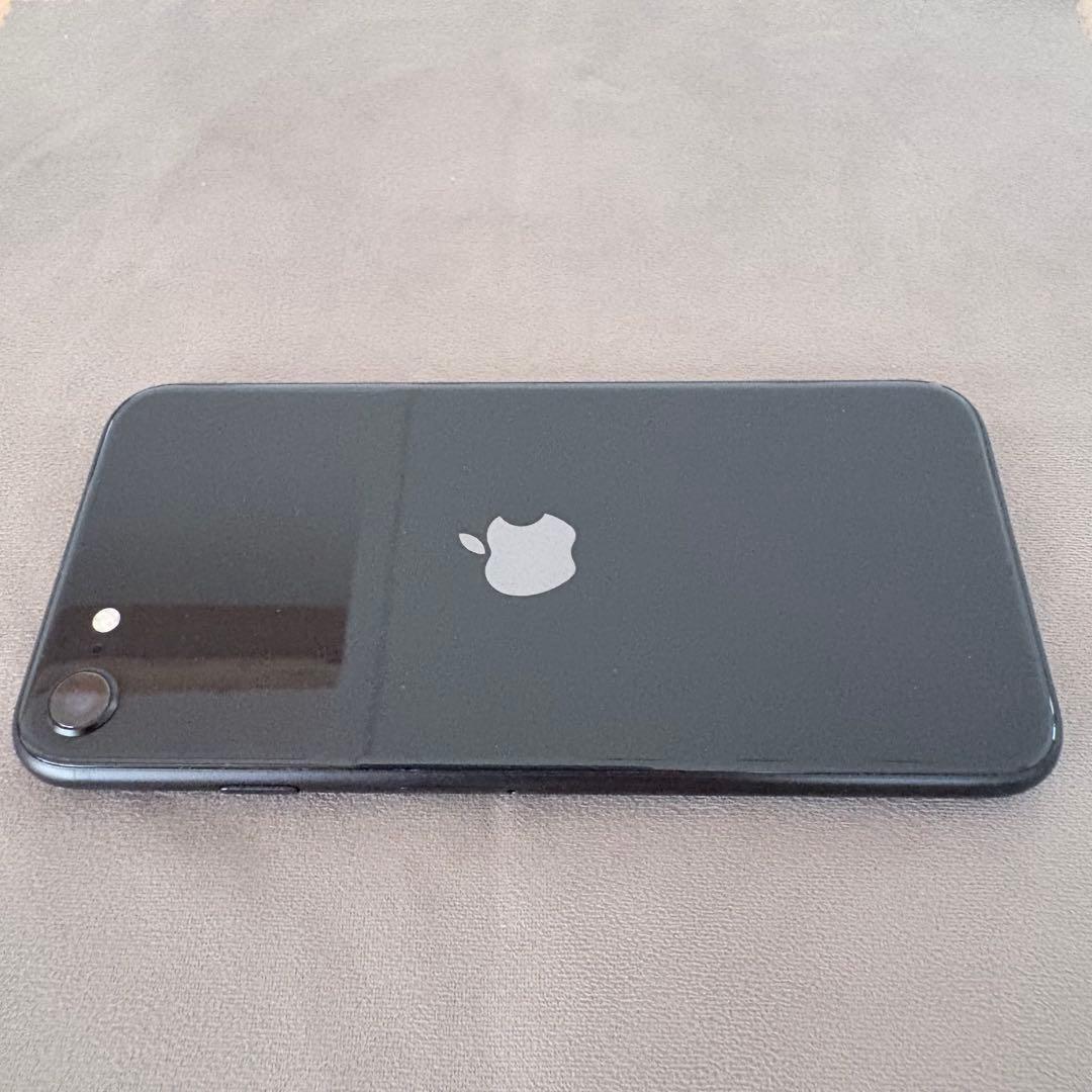 【中古品】iPhone SE2 64GB ブラック