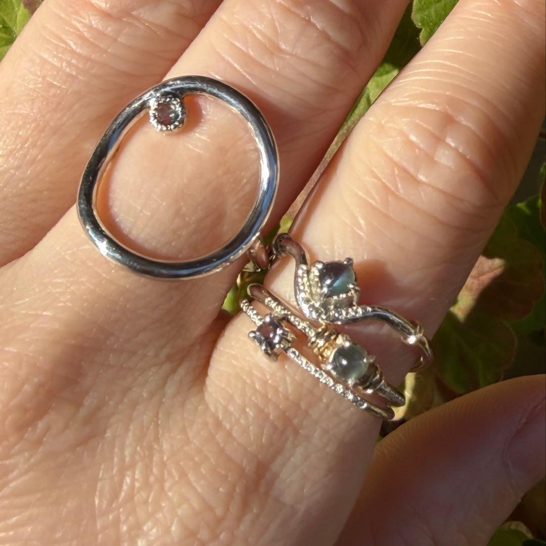 カラチェン✴︎楽しいアレキサンドライトの覆輪サークルオーバルシルバーリング約10号