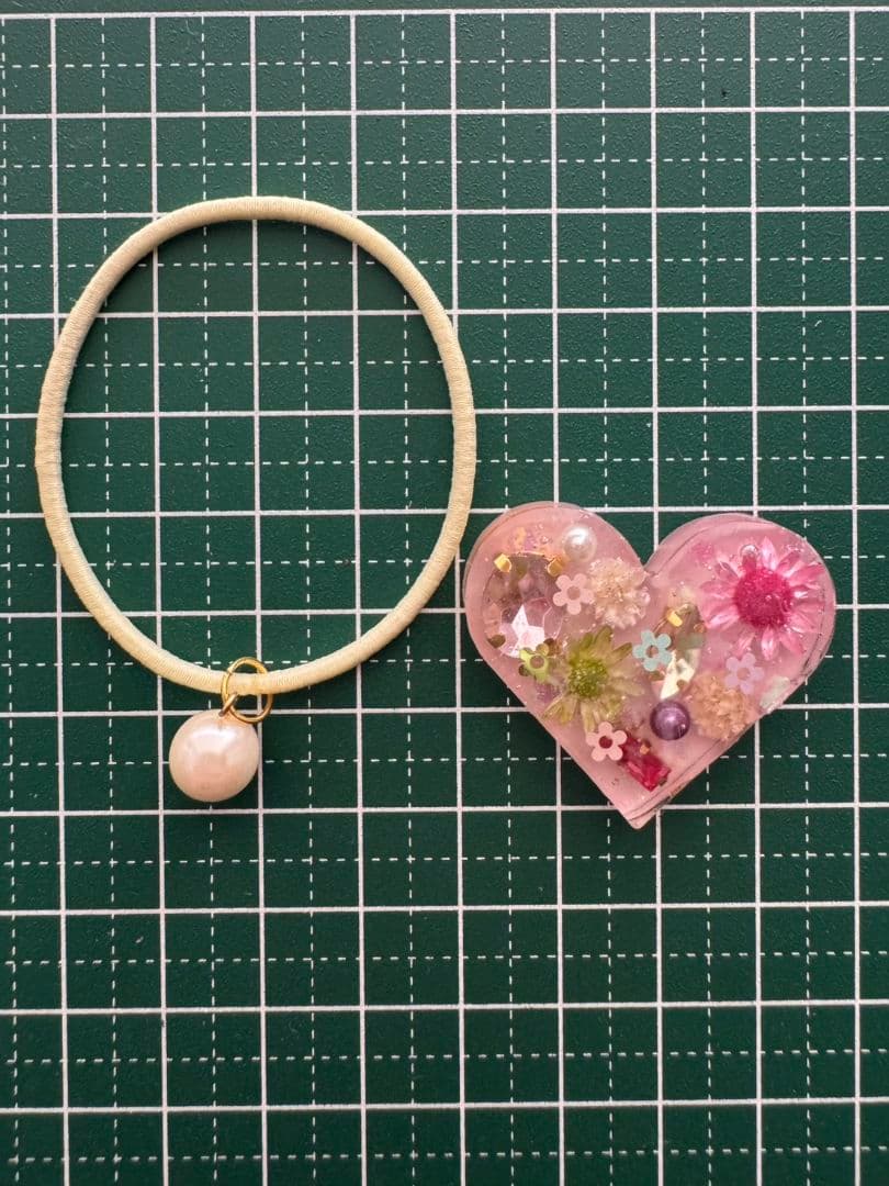 リリィ様お取り置き№4044 ハート型フラワーレジンヘアゴム