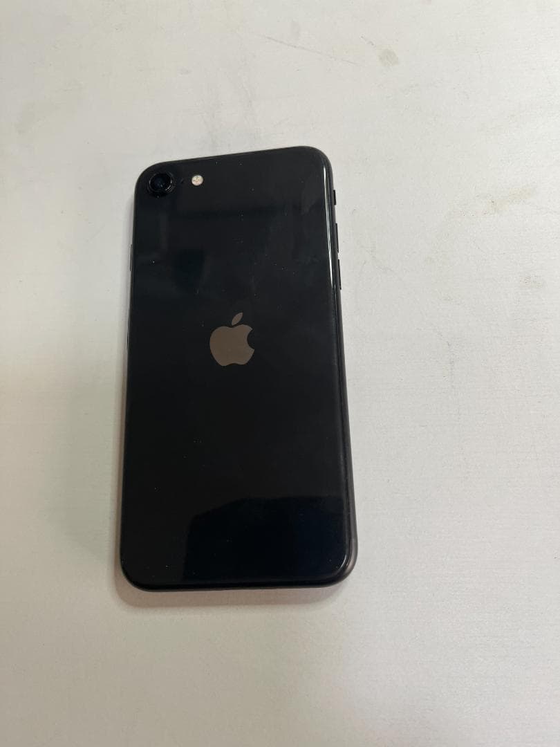 美品　iphone SE (第２世代）64GB　Simフリー　ブラック