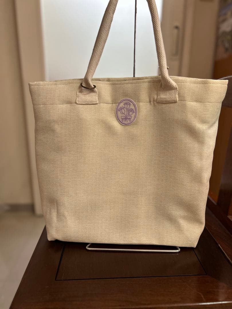 ベージュキャンバストートバッグ 花刺繍