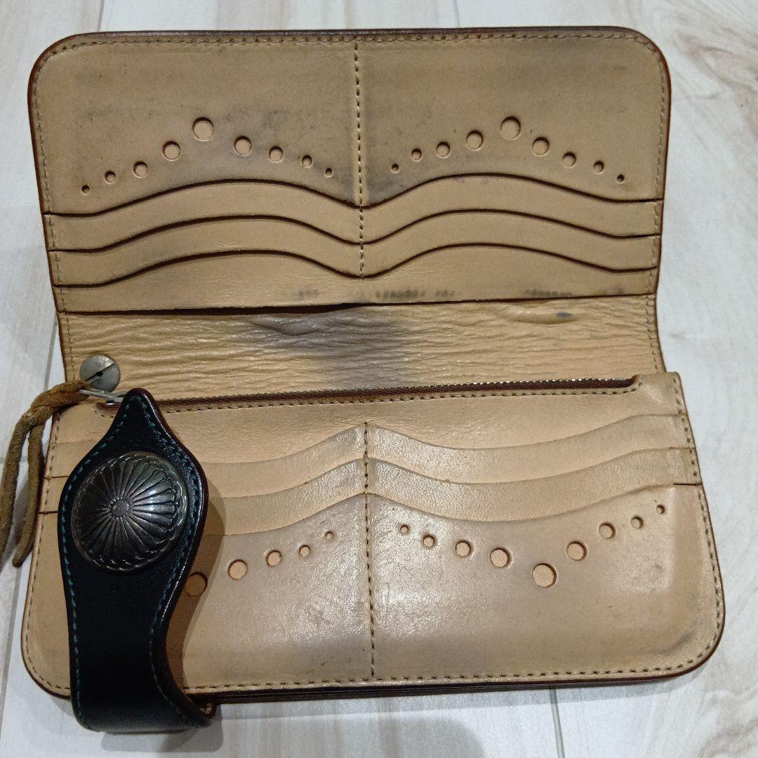 蝶の刺繍 レザー長財布kc.s