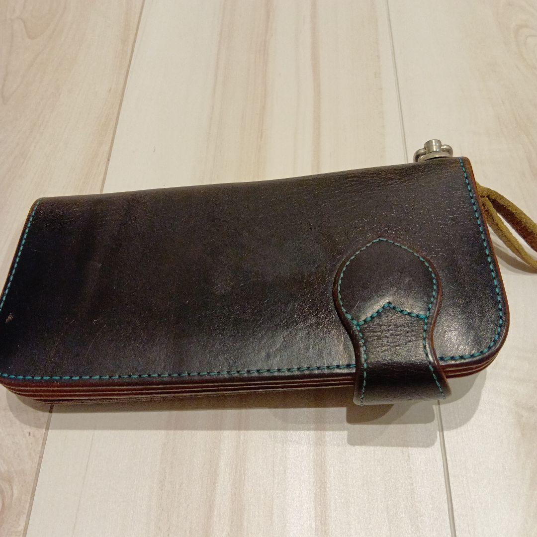 蝶の刺繍 レザー長財布kc.s