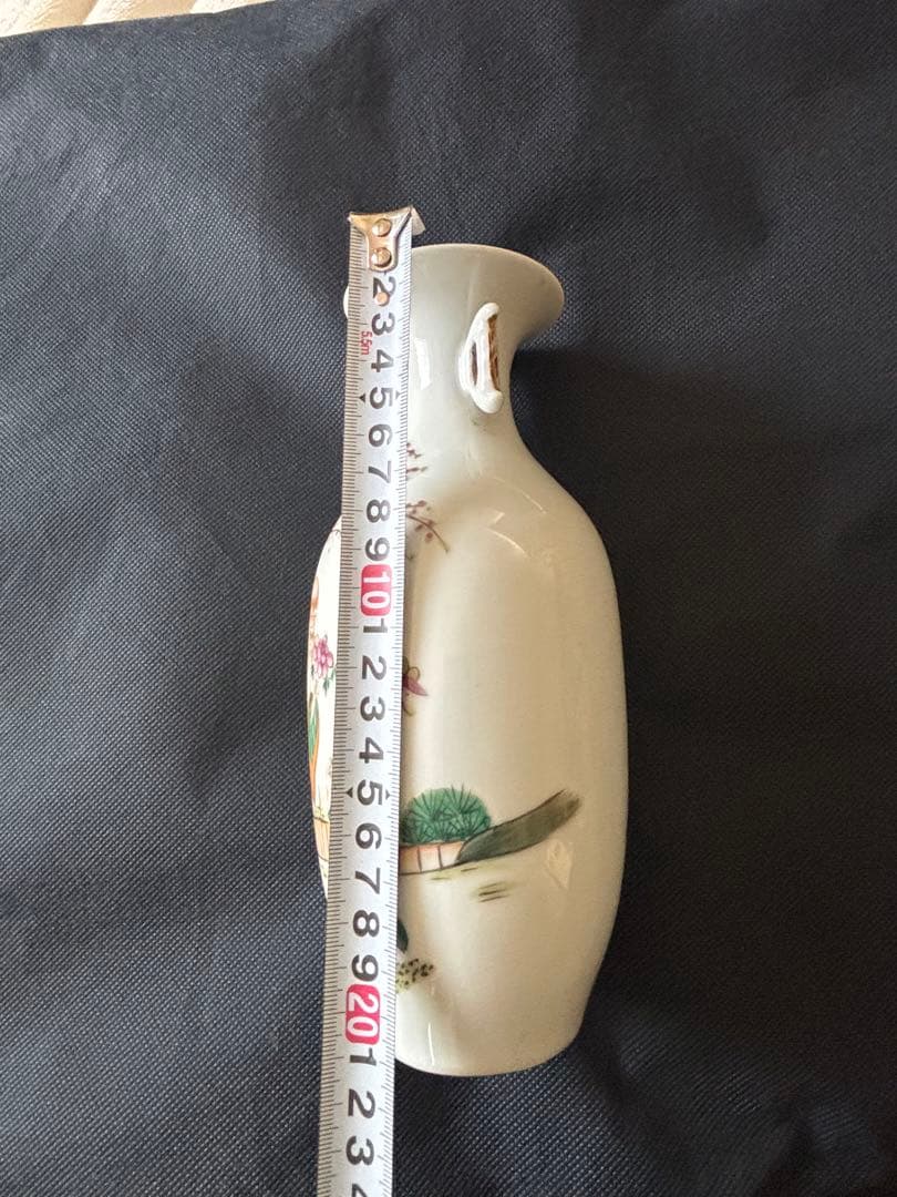 中国古美術 清末民国時代　粉彩　花瓶　人物画　高さ22cm