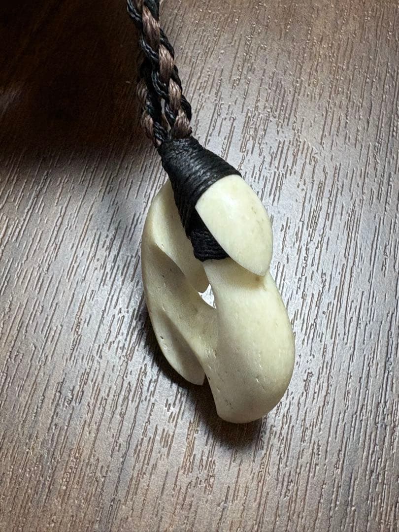 ボーンカービングネックレス(sw98)Sサイズ マッコウ