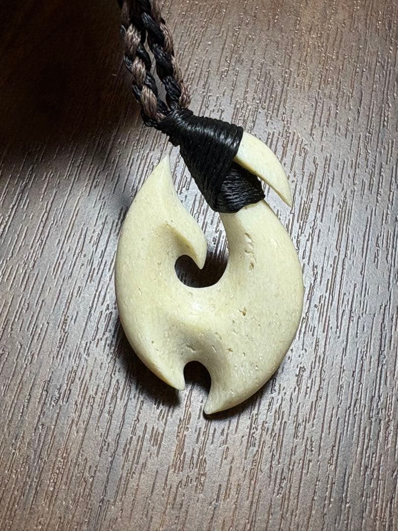 ボーンカービングネックレス(sw98)Sサイズ マッコウ