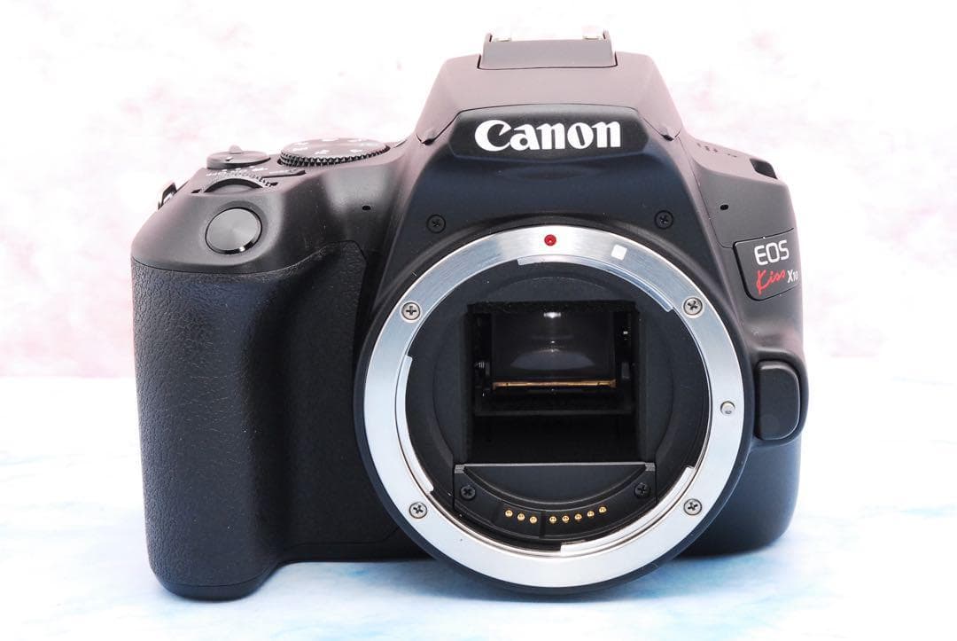 キャノン Kiss X10★手ぶれ補正レンズ付★Wi-Fi ★一眼レフカメラ
