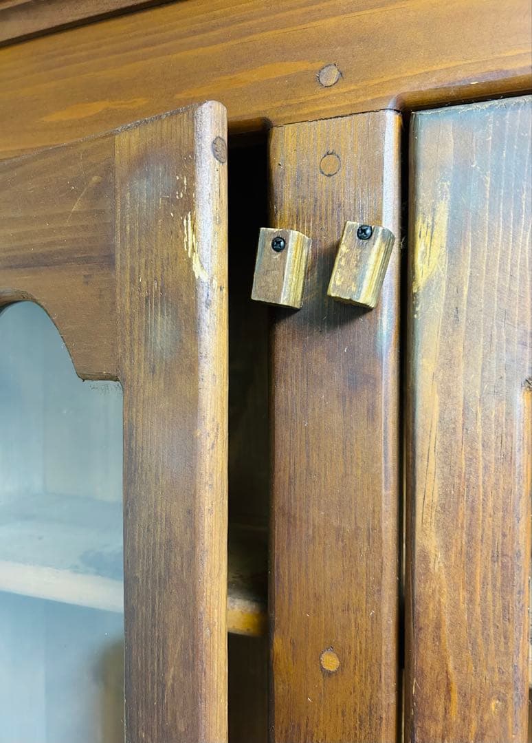 アントステラ木製食器棚 （スリムカップボード）ガラス扉付き