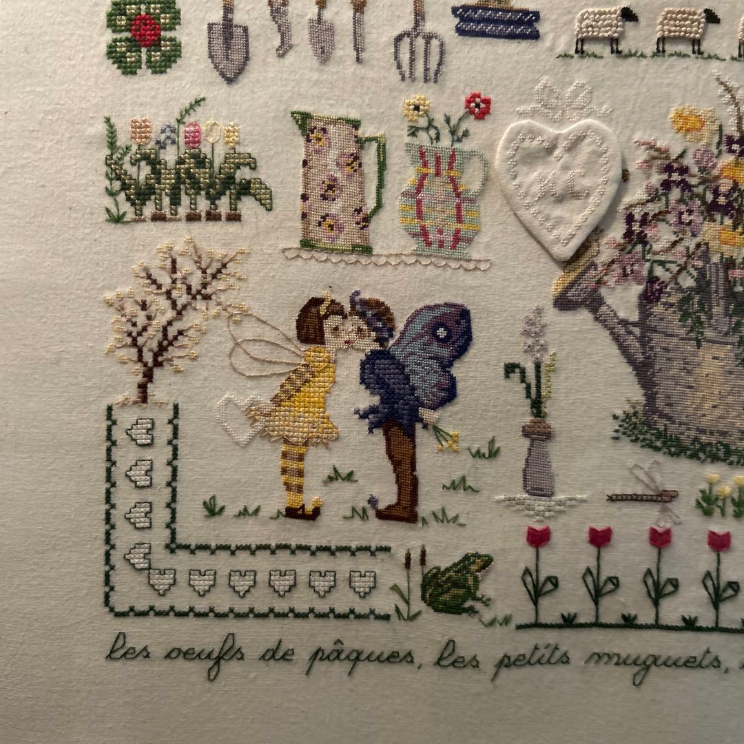 春の刺繍アート　額付き