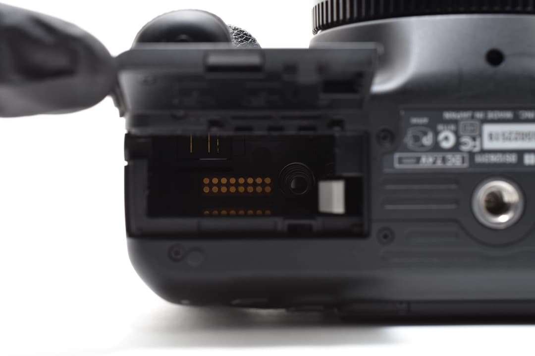 ショット数715回 Canon EOS kiss X5 レンズキット #1181