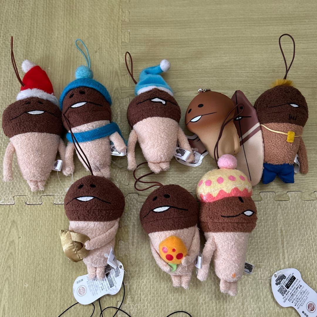 なめこ　ストラップ　ぬいぐるみ　タオル　シール　　　　　　バッチセット