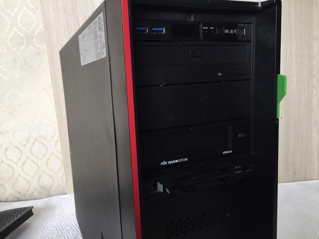 富士通 サーバー PRIMERGY TX1320 M4