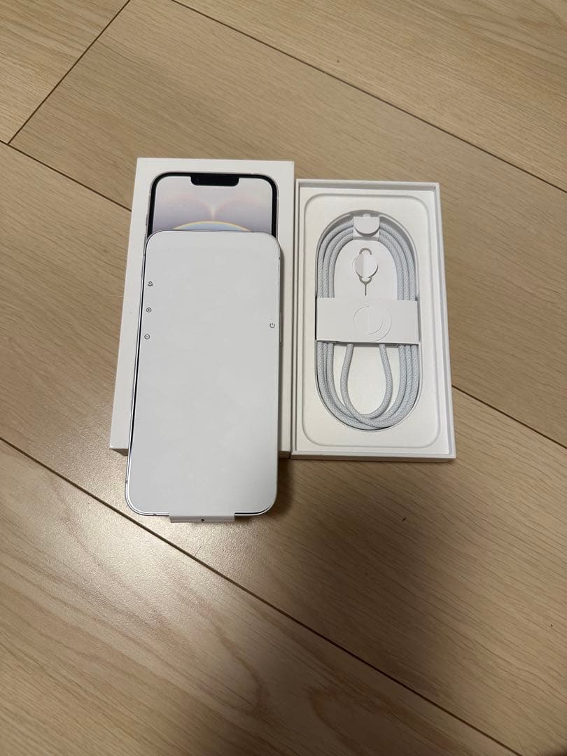 Apple iPhone 16e ホワイト 128gb 本体 SIMフリー