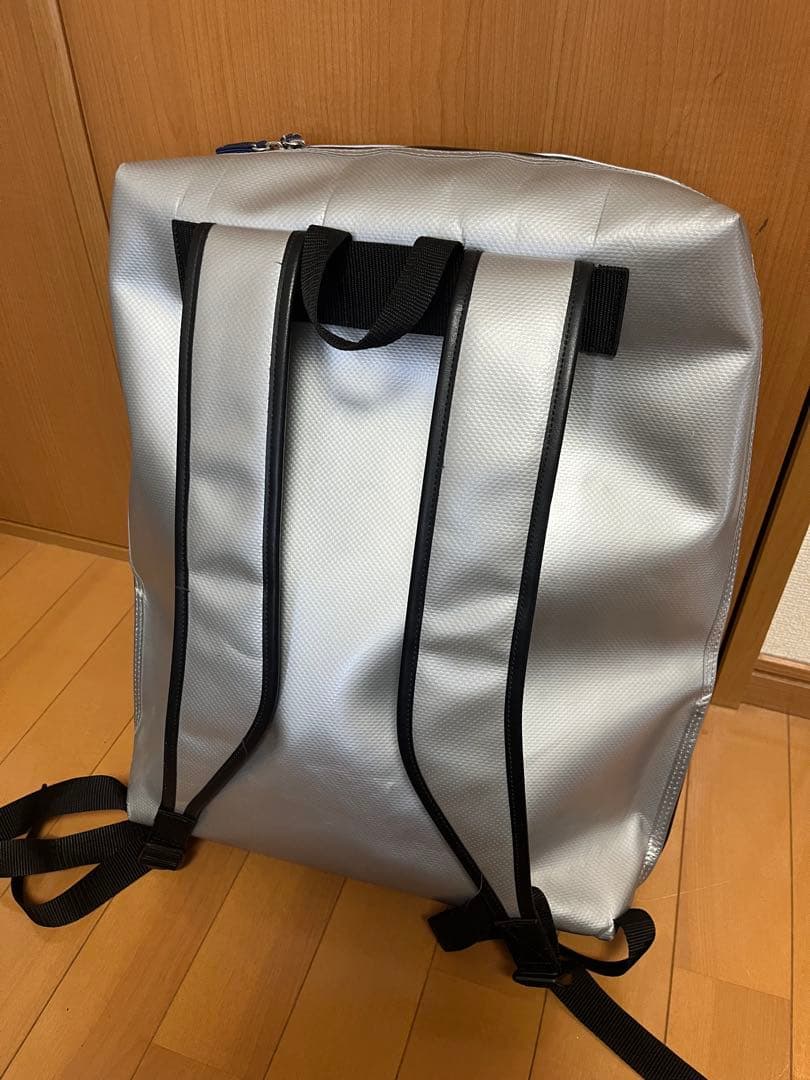 NAHOK 軽量リュック「Helden/wf」シルバー