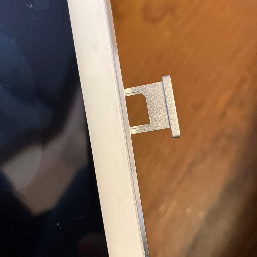 iPad Air 2 Wi-Fi + Cellular 64GB シルバー