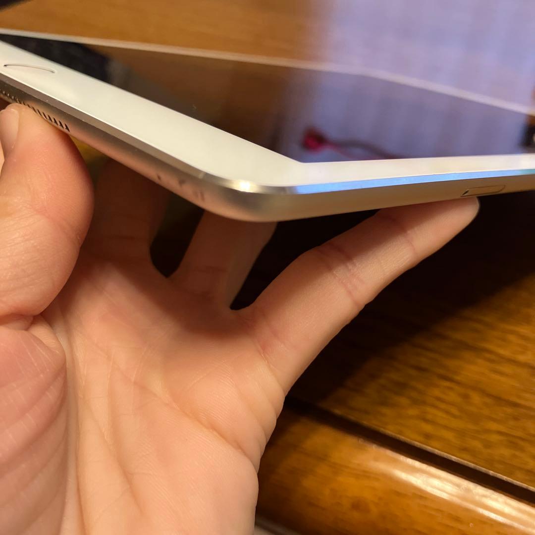 iPad Air 2 Wi-Fi + Cellular 64GB シルバー