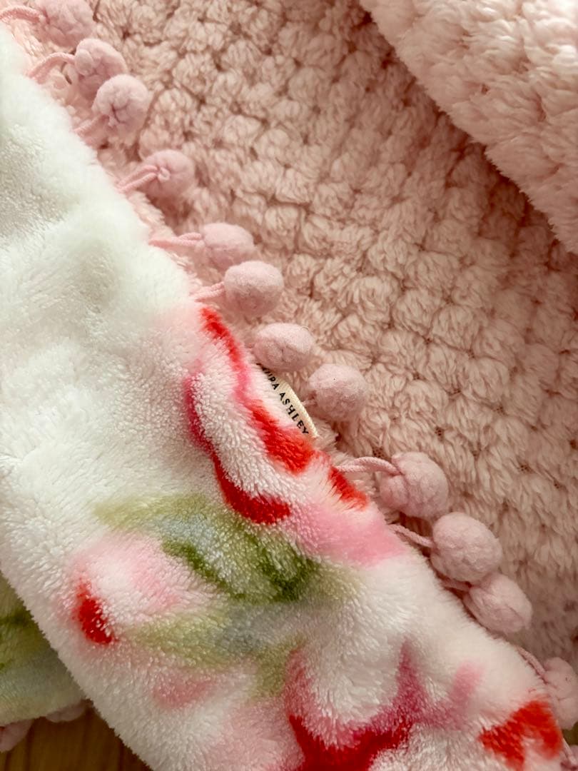 ローラアシュレイ　花柄 ブランケット　シングルサイズ