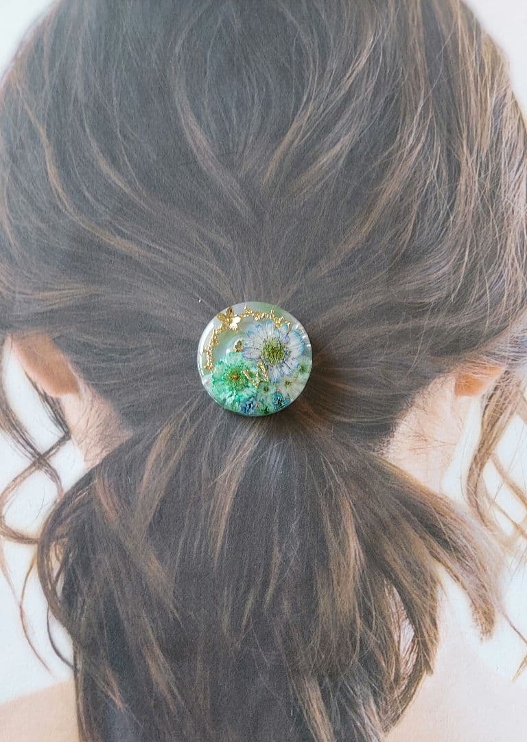 【1746】レジン　マトリカリア　ヘアゴム　ポニーフック　ブロ―チ　ハンドメイド