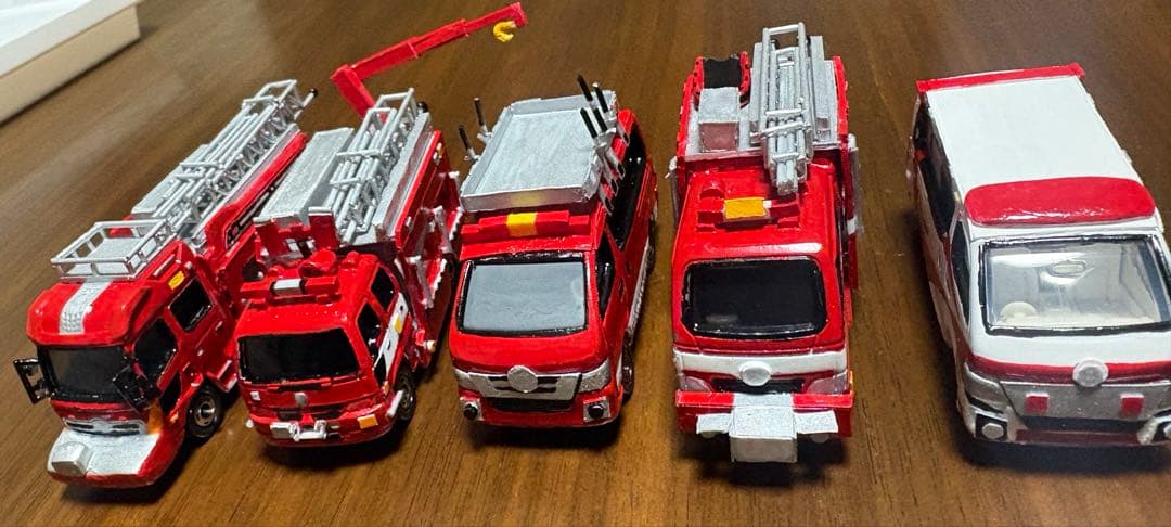改造トミカハイパーレスキュー、大規模震災用高度救助車、大型水槽車、指揮車、救急車